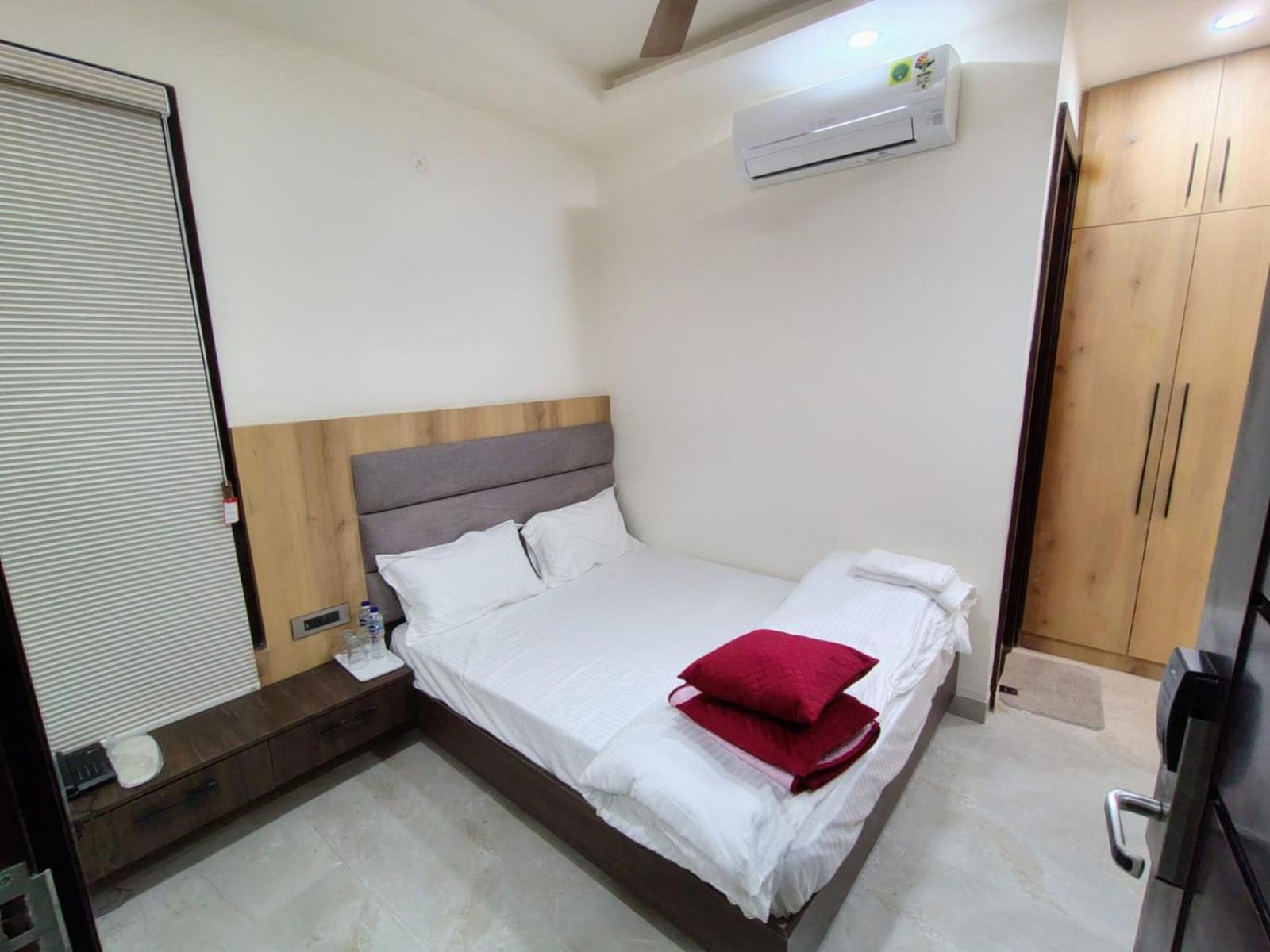 Celebration Guest House Lucknow Esterno foto