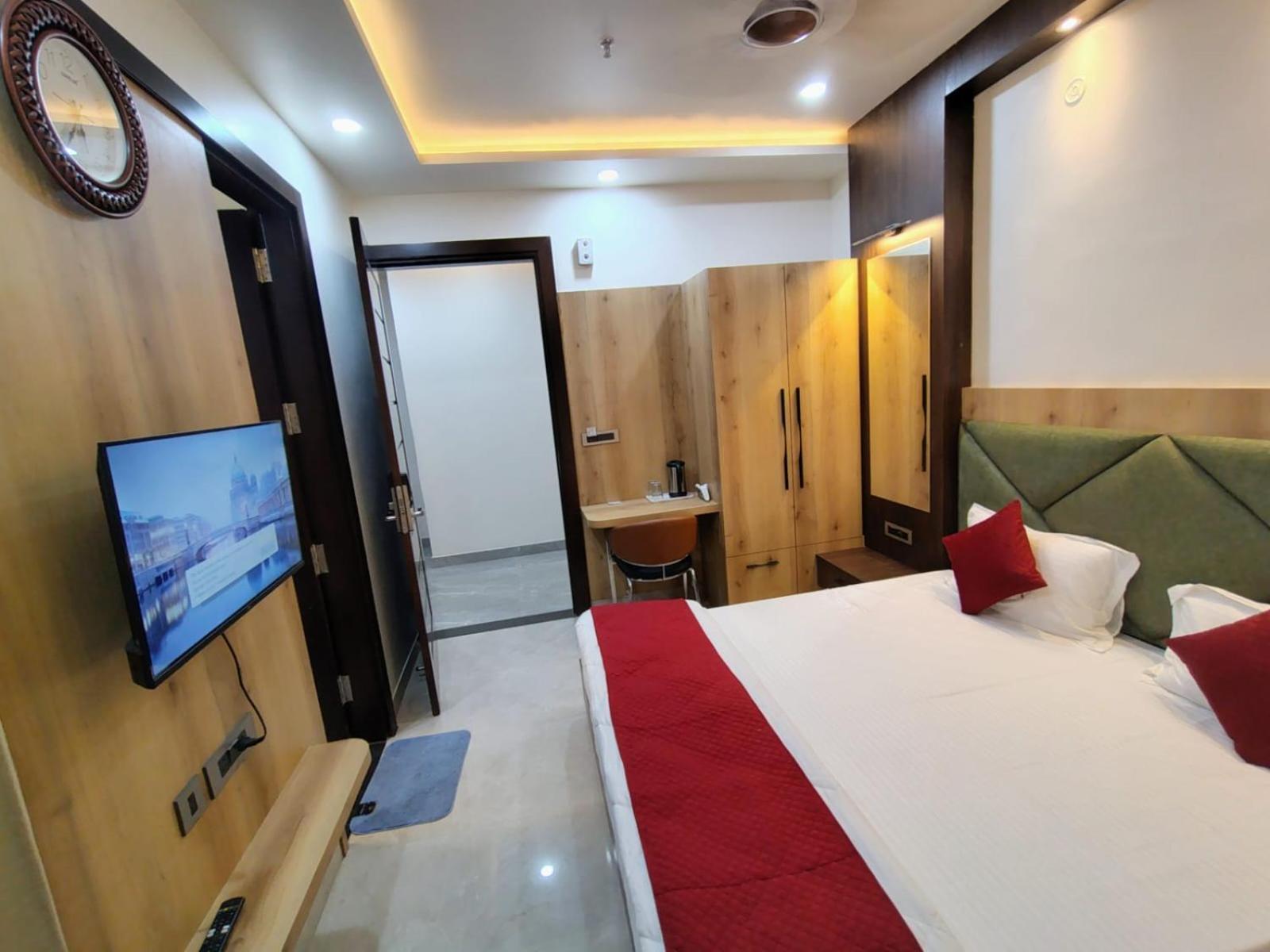 Celebration Guest House Lucknow Esterno foto