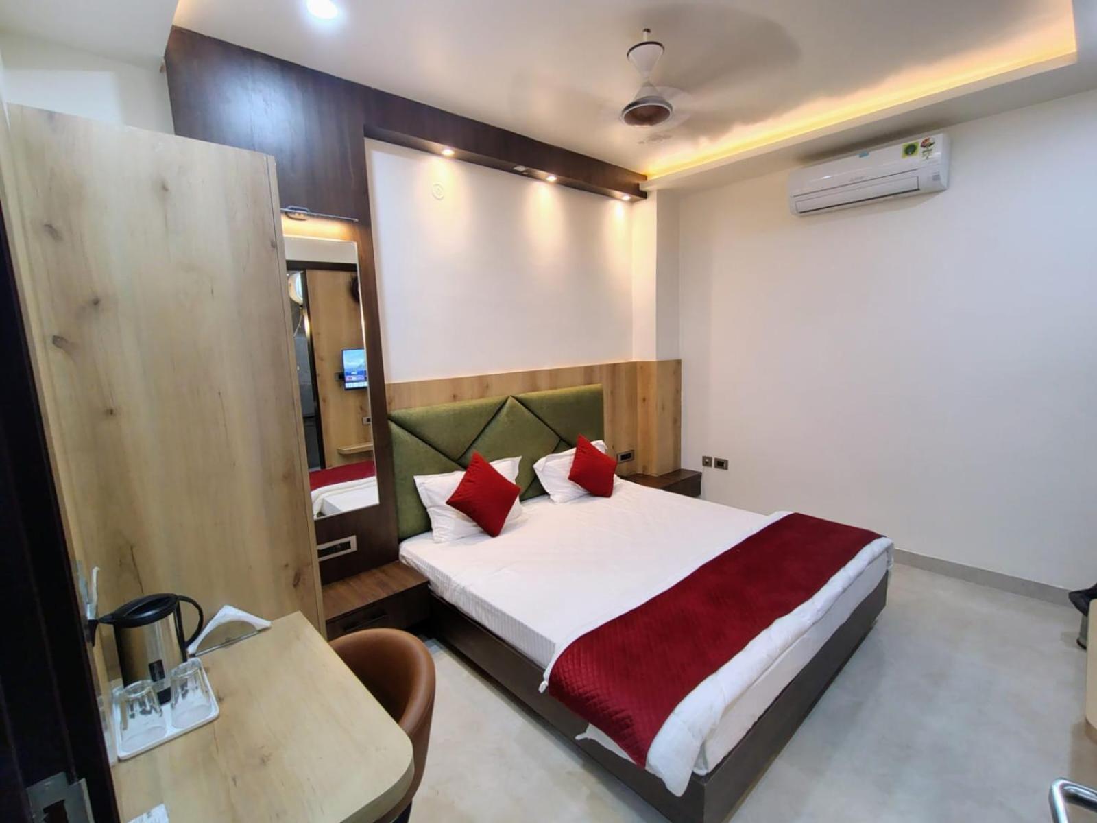 Celebration Guest House Lucknow Esterno foto